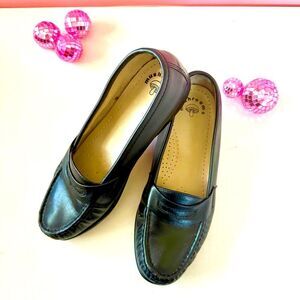 Mushrooms Black Loafer Flats Sz 8.5W